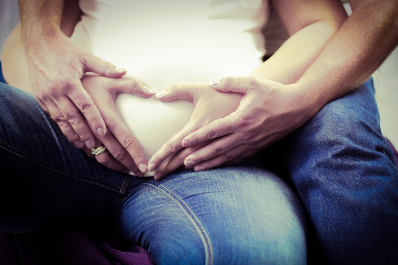 Da li će povrijediti bebu? Plus 9 dodatnih pitanja o sigurnom seksu u trudnoći
